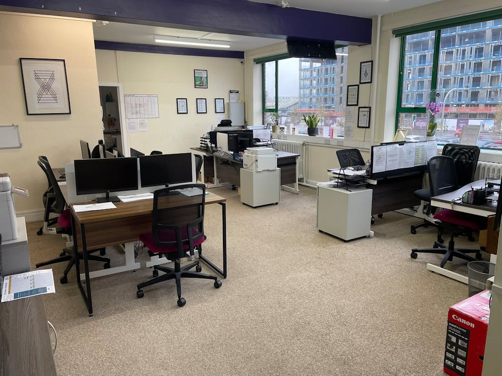 Suite F1, 102 Kirkstall Road - IMG_1117.JPEG