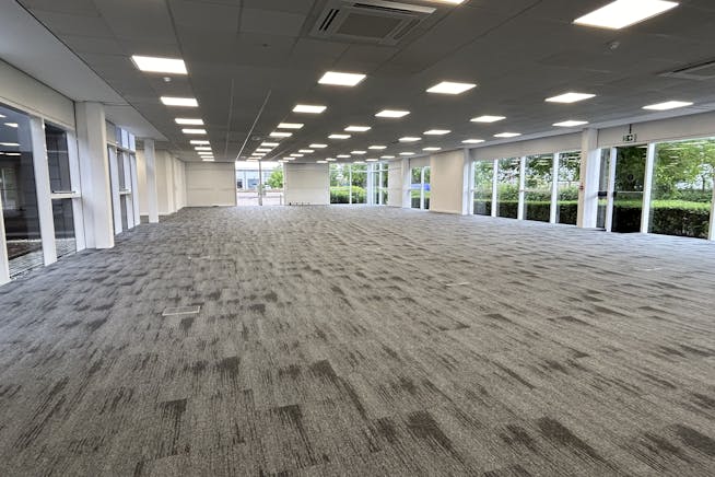 Mulberry Building, Mulberry, Swindon, Office To Let - IMG_0232.jpg Mulberry Building, Mulberry, Swindon, Office To Let - IMG_0232.jpg