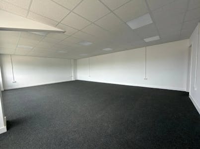 2 Kendal Court, Park Royal, Industrial To Let - Kendal 3.jpg