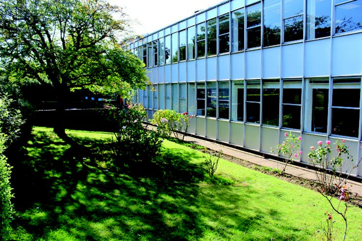 472 Basingstoke Road, Reading, Office For Sale - Garden.png