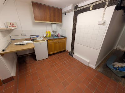 Kent House, Cranleigh, Retail To Let - 1000025551.jpg