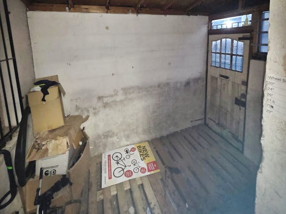 Cycle King, 1 London Road, Wickford, Retail To Let - 12c6da4cIMG20251209WA0006.jpg