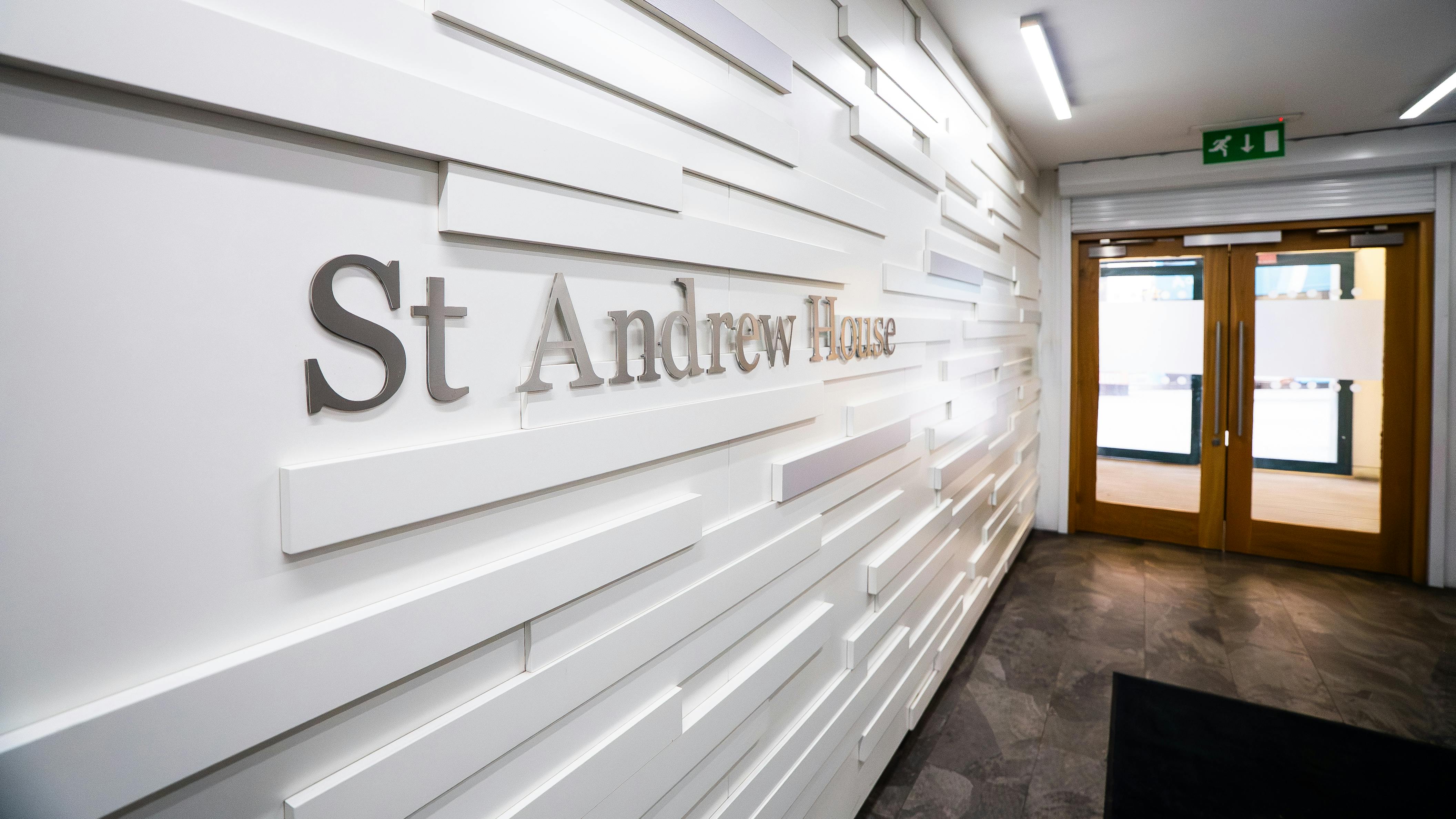 St. Andrews House, The Headrow, Leeds, Office To Let - DSC00172.jpg