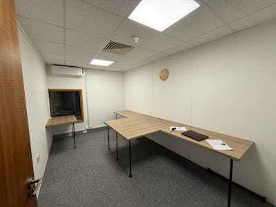 Woodland Place, Wickford, Office To Let - IMG20251119WA0064.jpg