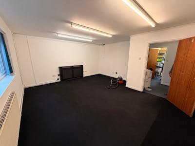Unit 7-8 Fleethall Road, Rochford, Office To Let - WhatsApp Image 20251217 at 150752.jpeg