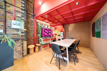 12 Printing House Yard, London, Office To Let - 130921329684ad2e4c592cARW1.jpg
