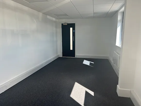 Unit 12, Bilton Industrial Estate, Bracknell, Industrial To Let - 14.jpg