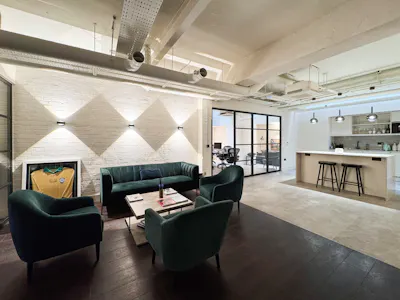 14 Hollen Street, London, Office To Let - IMG_2972.jpg