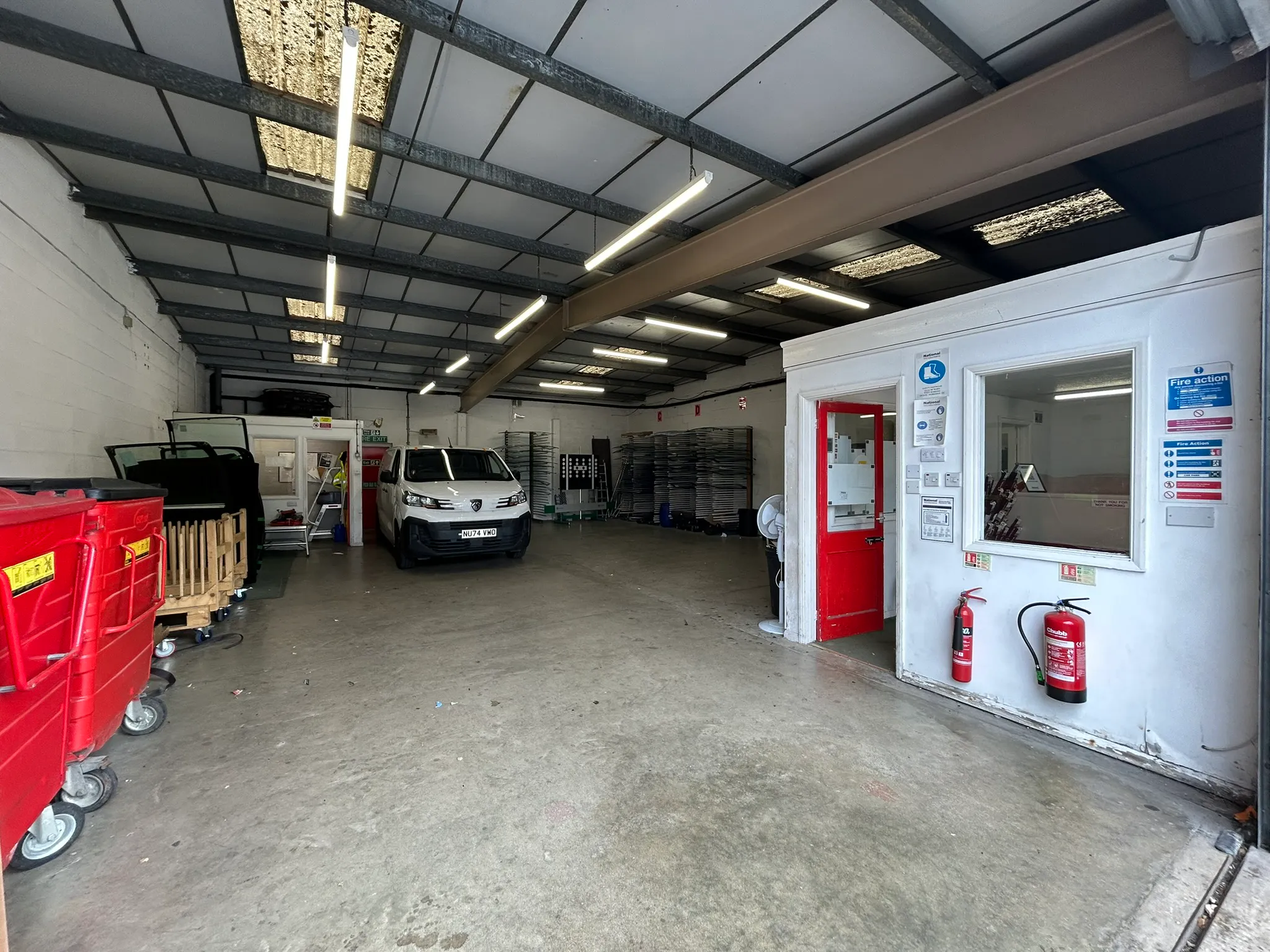 Unit 19 Central Trading Estate, Swindon, Industrial / Other To Let - IMG_7717.JPEG