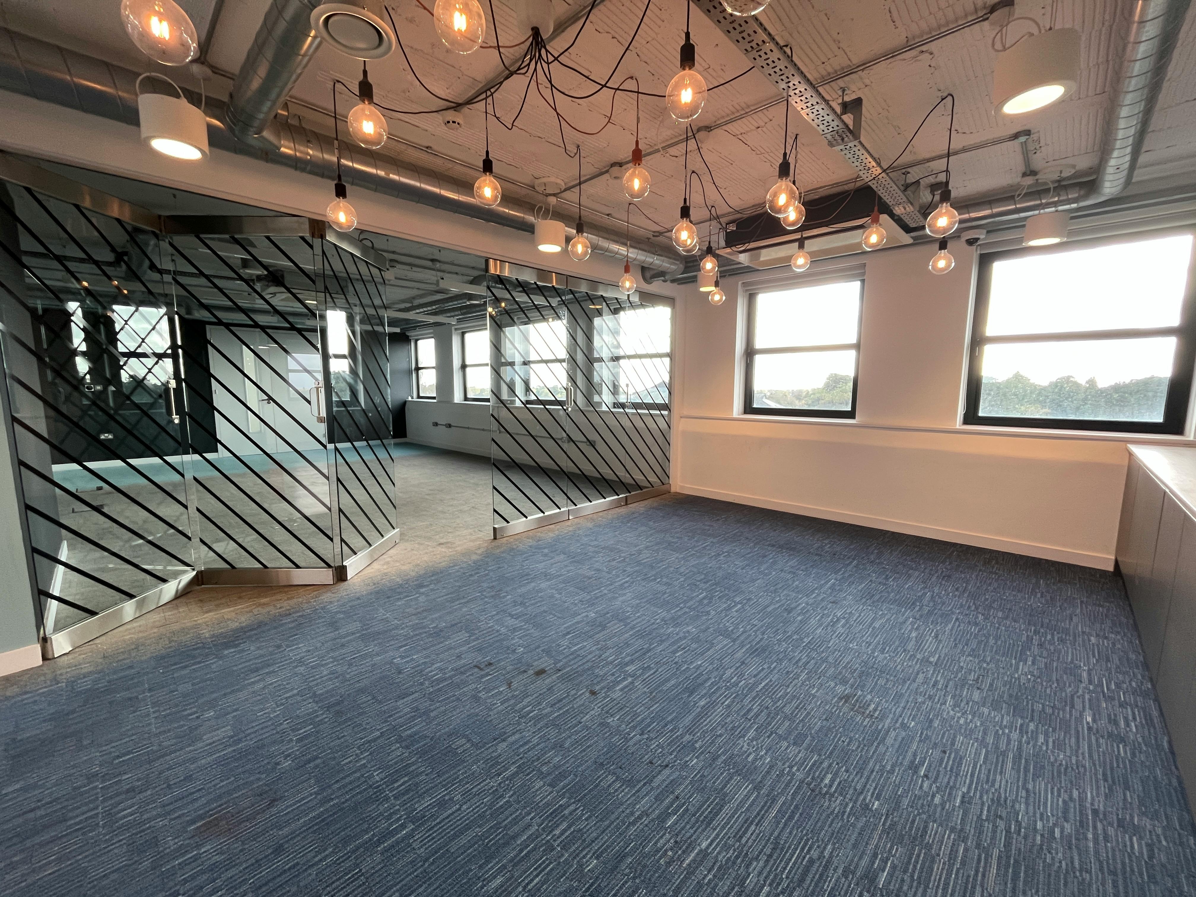 Office in Poole - photo 4