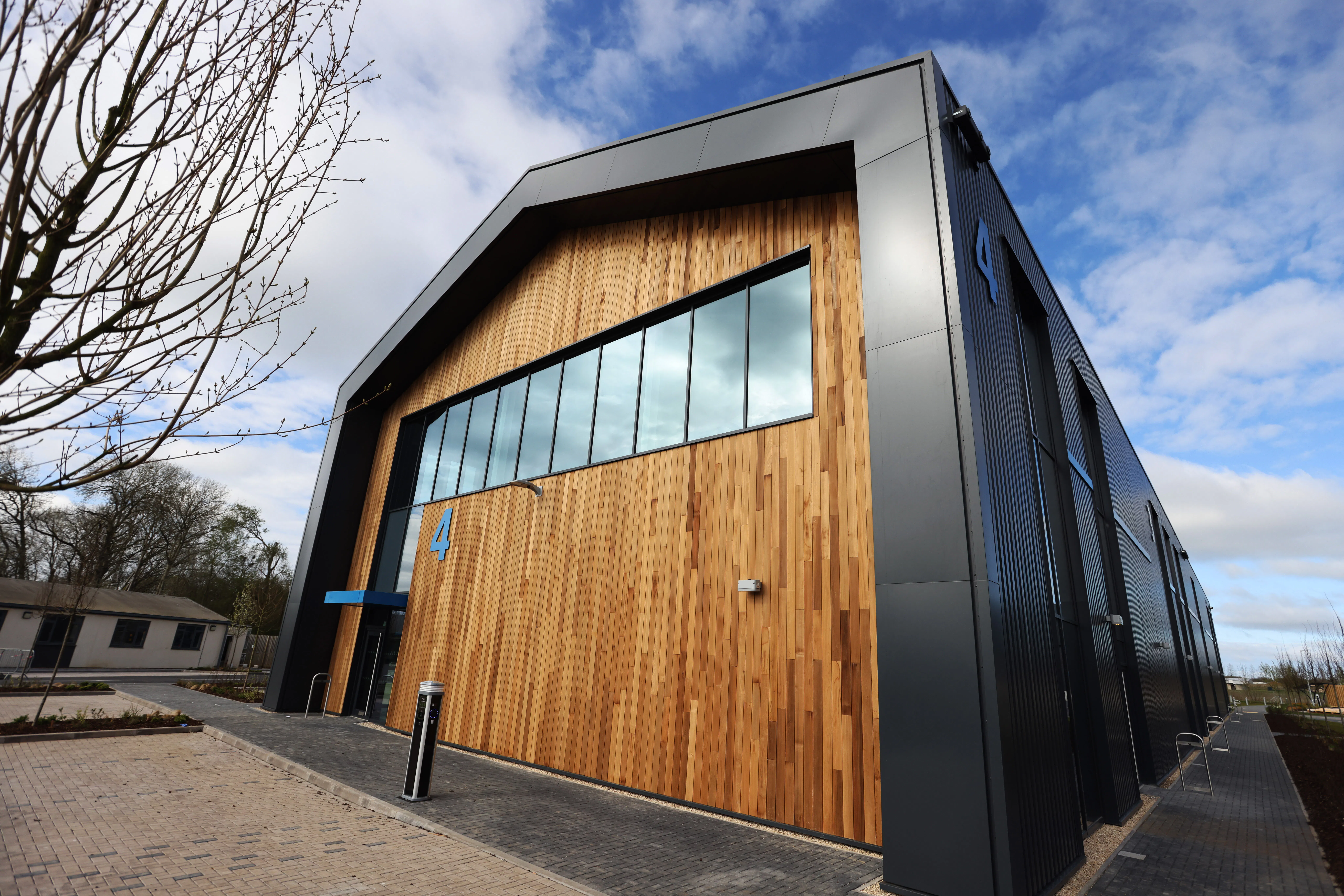Orbis 9000, Westcott Venture Park, Aylesbury, Industrial To Let - Westcott Finished Buildings - ed nix 033.JPG