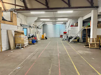 2C Tomo Industrial Estate, Uxbridge, Warehouse For Sale - IMG_3645.jpeg