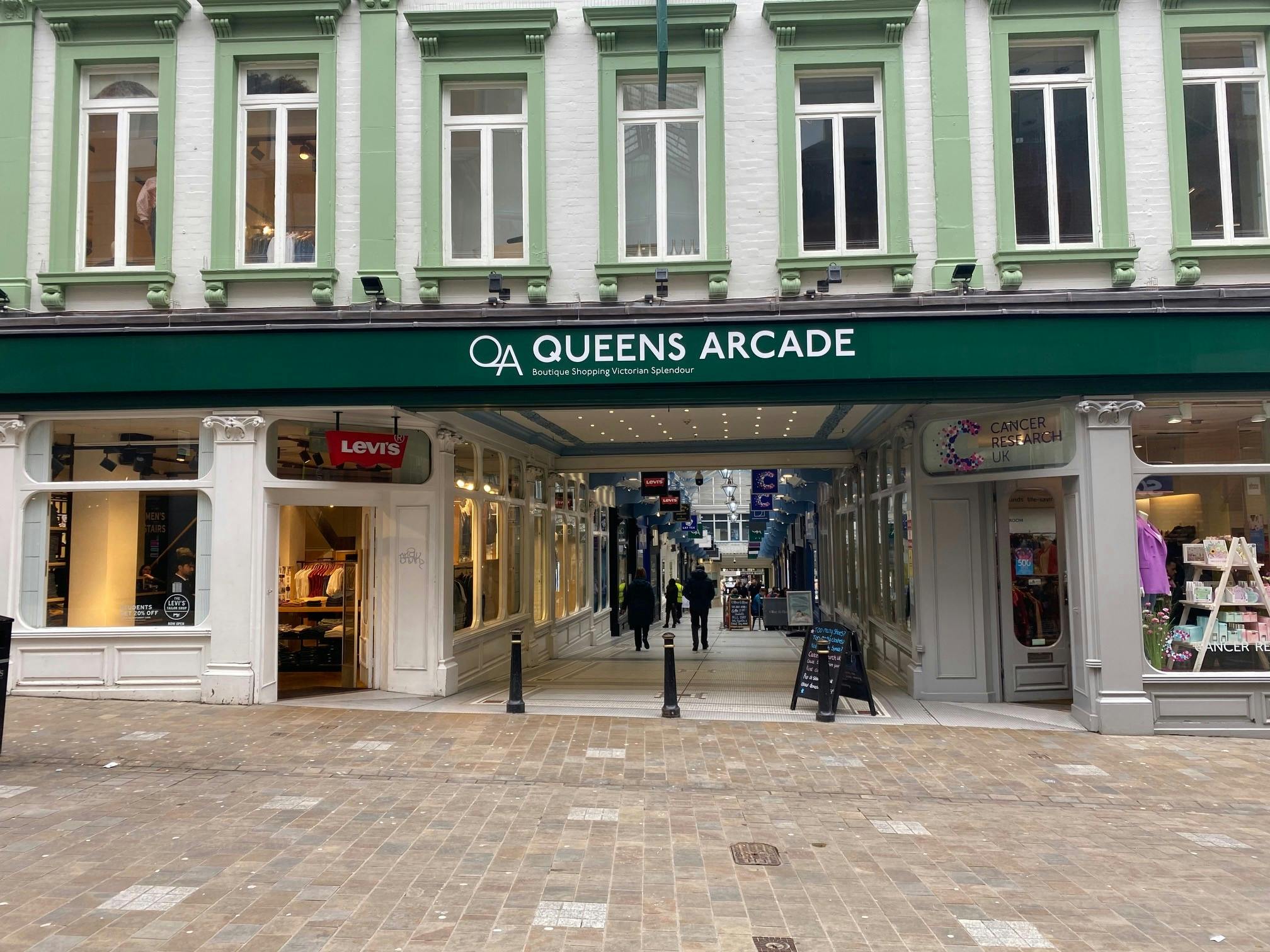 12 Queens Arcade, Leeds, West Yorkshire, LS1 6LF