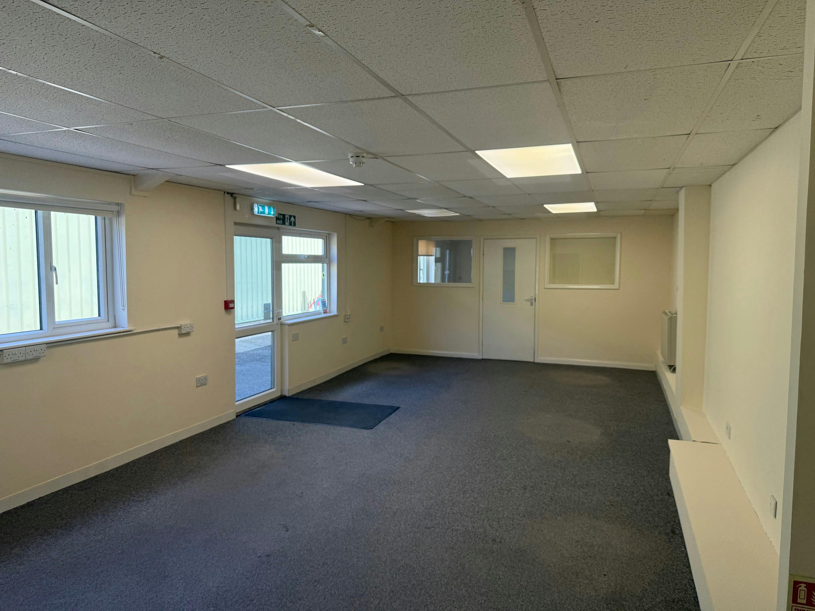 The Parlour Building, Unit 2 Pinkney Park, Malmesbury, Industrial To Let - 9.jpg