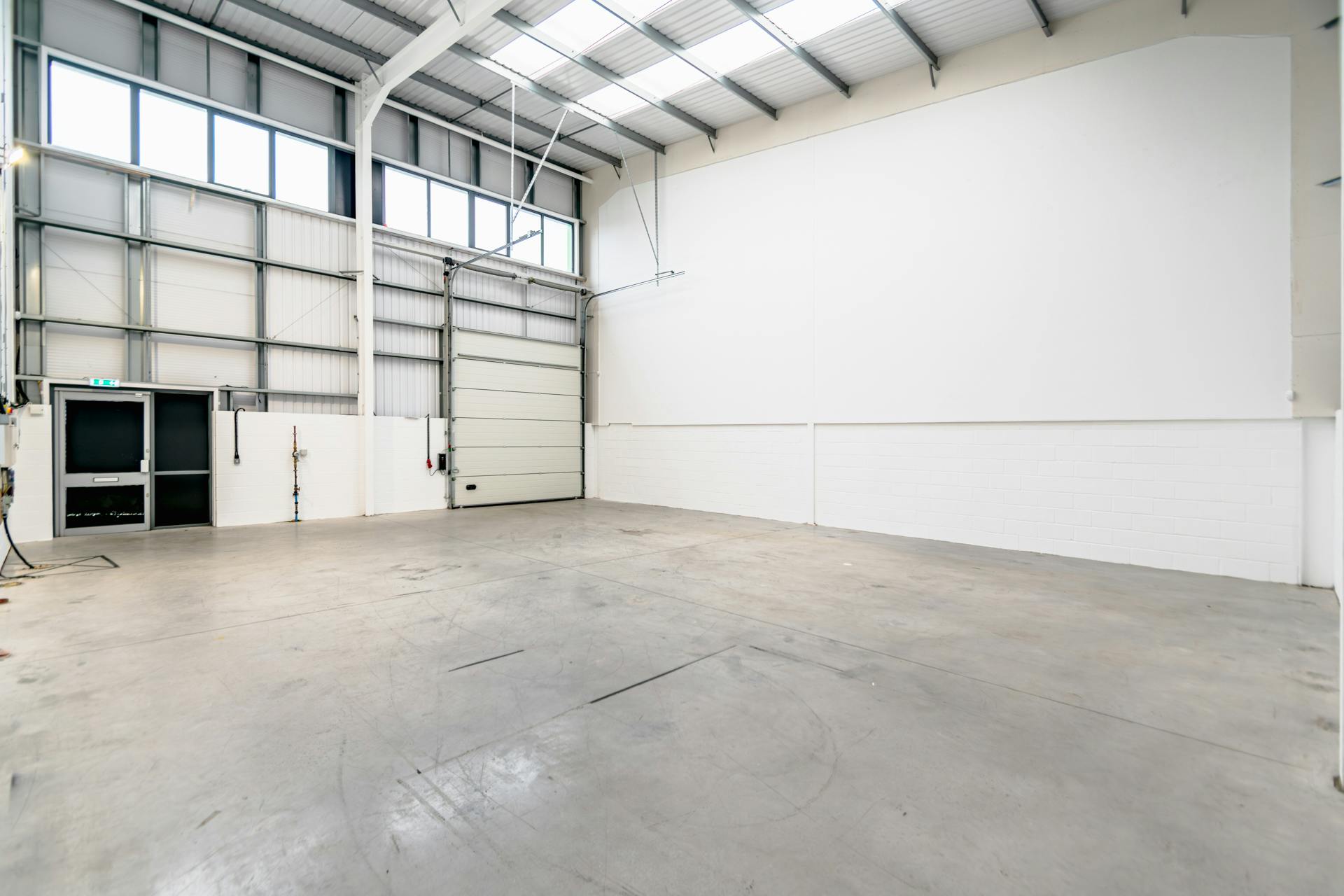 Industrial Unit in Poole - photo 4