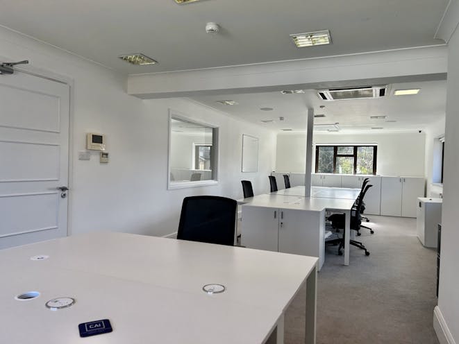 Interiors House, 6 Wharf Road, Camberley, Offices To Let - IMG_3714.jpg