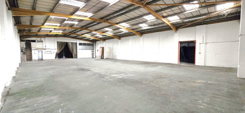 Unit 8 & 9, Lyndean Industrial Estate, Felixstowe Road, Abbey Wood, Industrial / Warehouse To Let - 20250808_151434  Edited.jpg