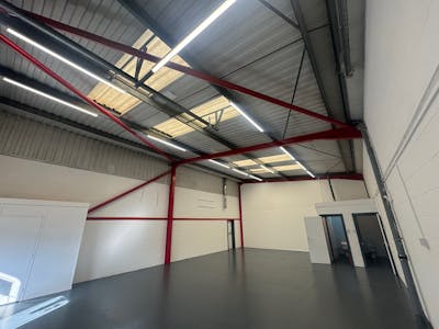 Unit 17, Hawthorn Centre, Harrow, Warehouse To Let - 17 Hawthorn Centre 12.jpg