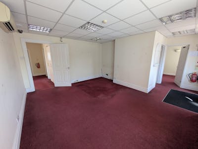 113-121, Goldsworth Road, Woking, Light Industrial / Office To Let / For Sale - 1000026151.jpg
