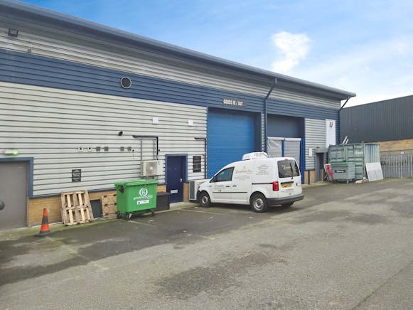 Unit 2, 55 Progress Road, Leigh-on-Sea, Industrial To Let - a6059866-WhatsApp 20Image 202026-02-03 20at 2012.23.30 20 281 29.jpeg