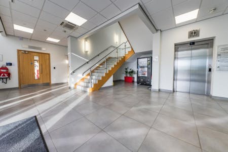 North Sea Crossing, Stanford-le-Hope, Office To Let - 46bbe034f6b6e896574649bc8a3af55a.jpeg