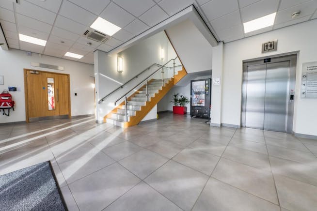 North Sea Crossing, Stanford-le-Hope, Office To Let - 46bbe034f6b6e896574649bc8a3af55a.jpeg