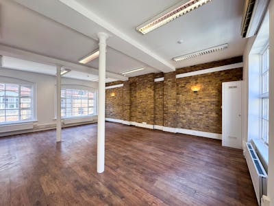 32-33 Gosfield Street, London, Office To Let - Image (10).jpg