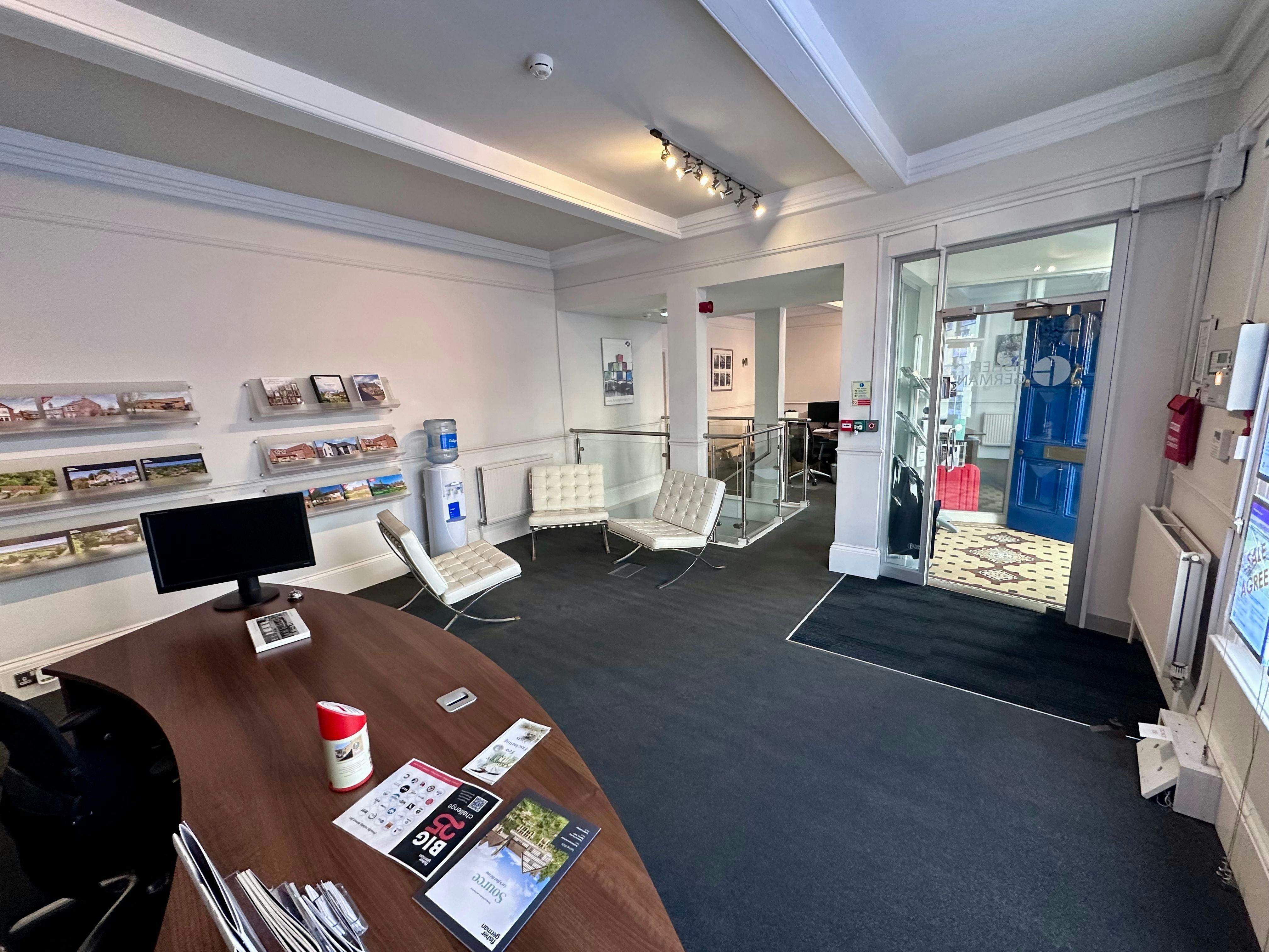 Adelaide House, Thame, Office / Other / Retail To Let - FrOTj3DQ.jpg