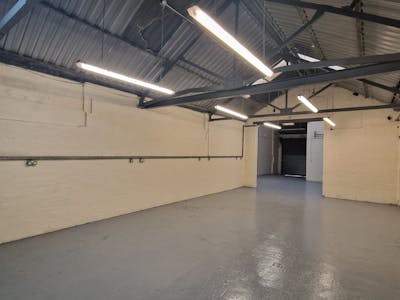 Unit 4, Stockport, Industrial/Logistics To Let - 20240523_100212.jpg