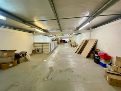 61-63 Gatwick Road, Crawley, Class E Retail / Leisure / Industrial / Industrial / Warehouse To Let / For Sale - IMG_0959.jpeg