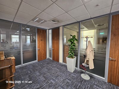 168 West George Street, Glasgow, Office To Let - 20250514_111422.jpg