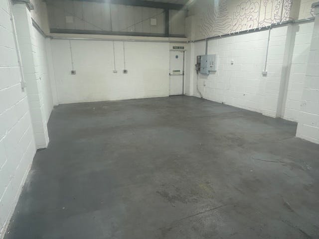 Unit 18, Bumpers Enterprise Centre - Interior  front to rear.jpg