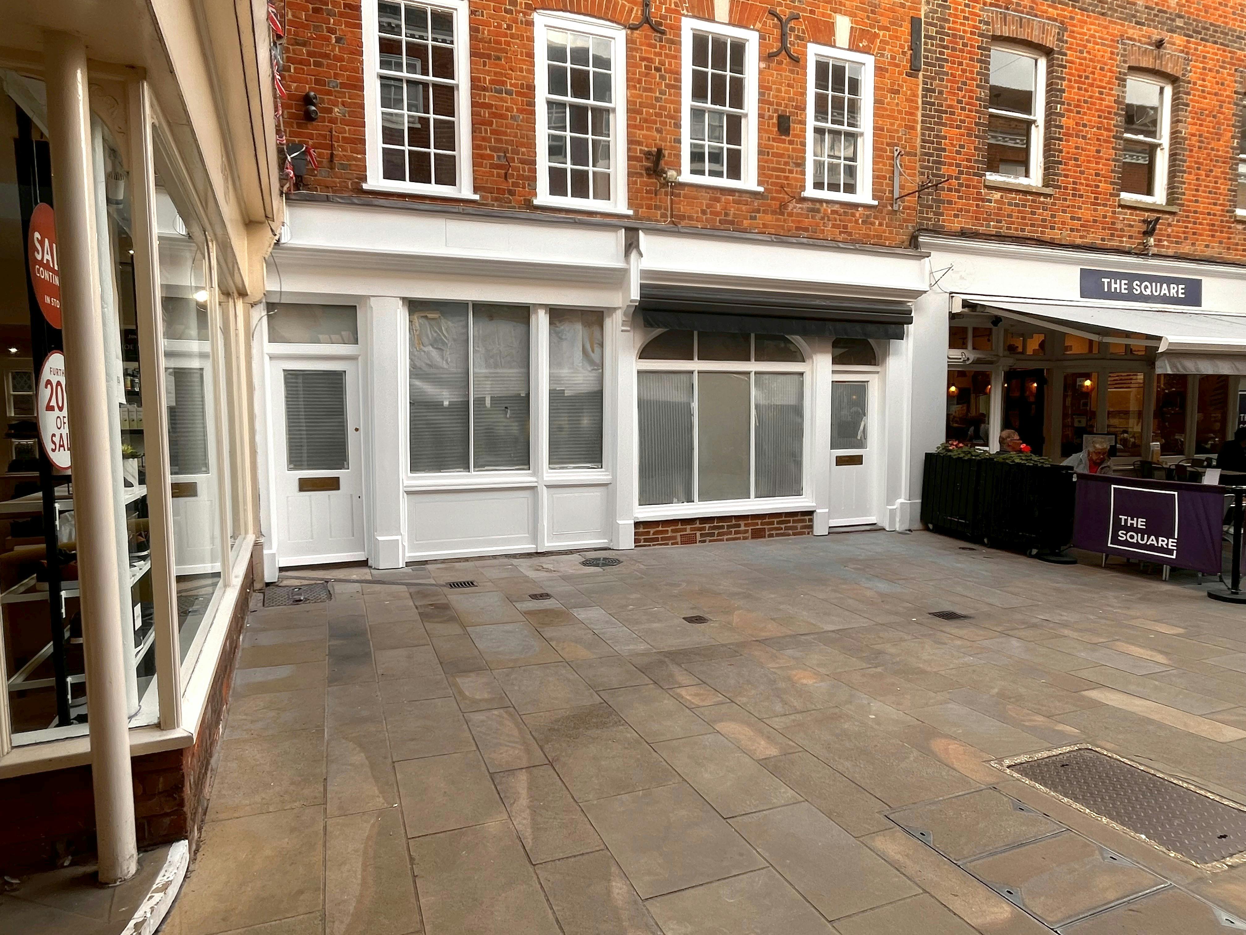 Retail/Shop in Winchester - photo 4
