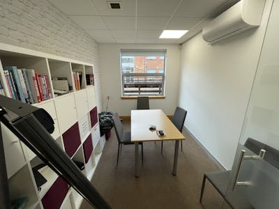 2 Winnersh Fields, Wokingham, Office For Sale - Unit 2  Winnersh Fields 17.JPG