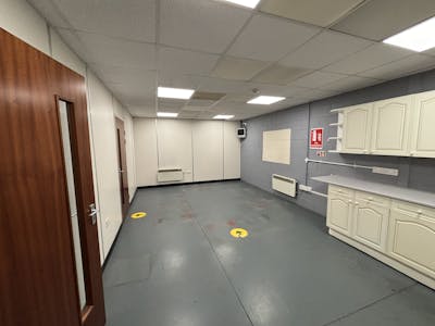 Unit 32, Aberaman Park Industrial Estate, Aberdare, Industrial To Let - IMG_1780.jpg