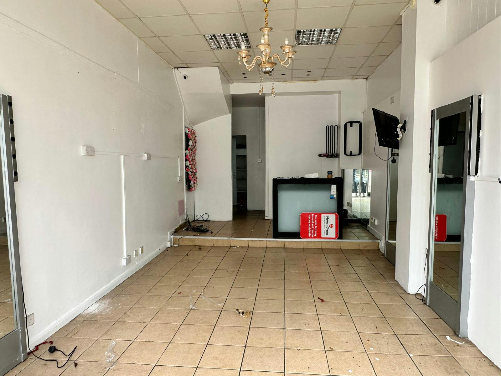 118 Goldhawk Road, London, Retail To Let - f8052a3f-211c-4e07-8113-81403d01c697.jpg