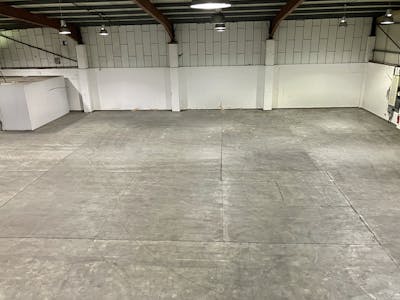 Unit 7 Plane Tree Crescent, Feltham, Warehouse To Let - IMG_1120.jpg