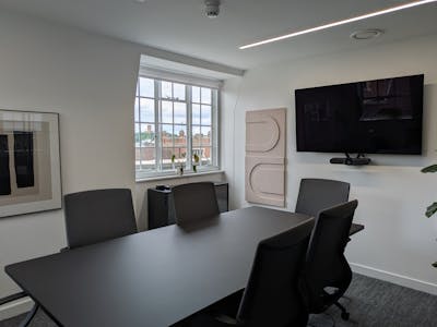 Part Rear 3rd Floor, 84 North Street, Guildford, Office To Let - PXL_20250616_091228880.jpg