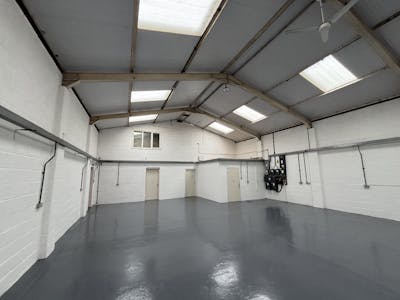 Unit 9, Ynyswen Industrial Estate, Treorchy, Industrial To Let - IMG_2461.jpg