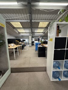 6 Cygnus Business Centre, London, Industrial To Let - IMG_2310.jpeg