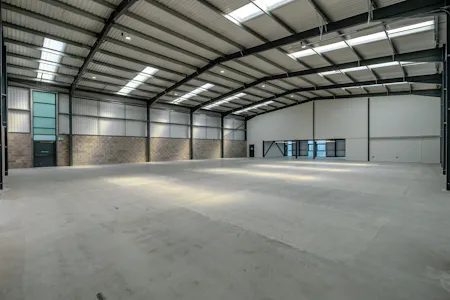 Unit 16, Central Trading Estate, Mosley Road, Trafford Park, Industrial To Let - 8698361-interior24-800.jpg