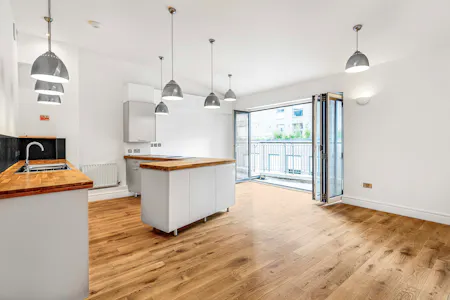 1C Burrows Mews, London, Residential Flat To Let - Kitchen/Living room