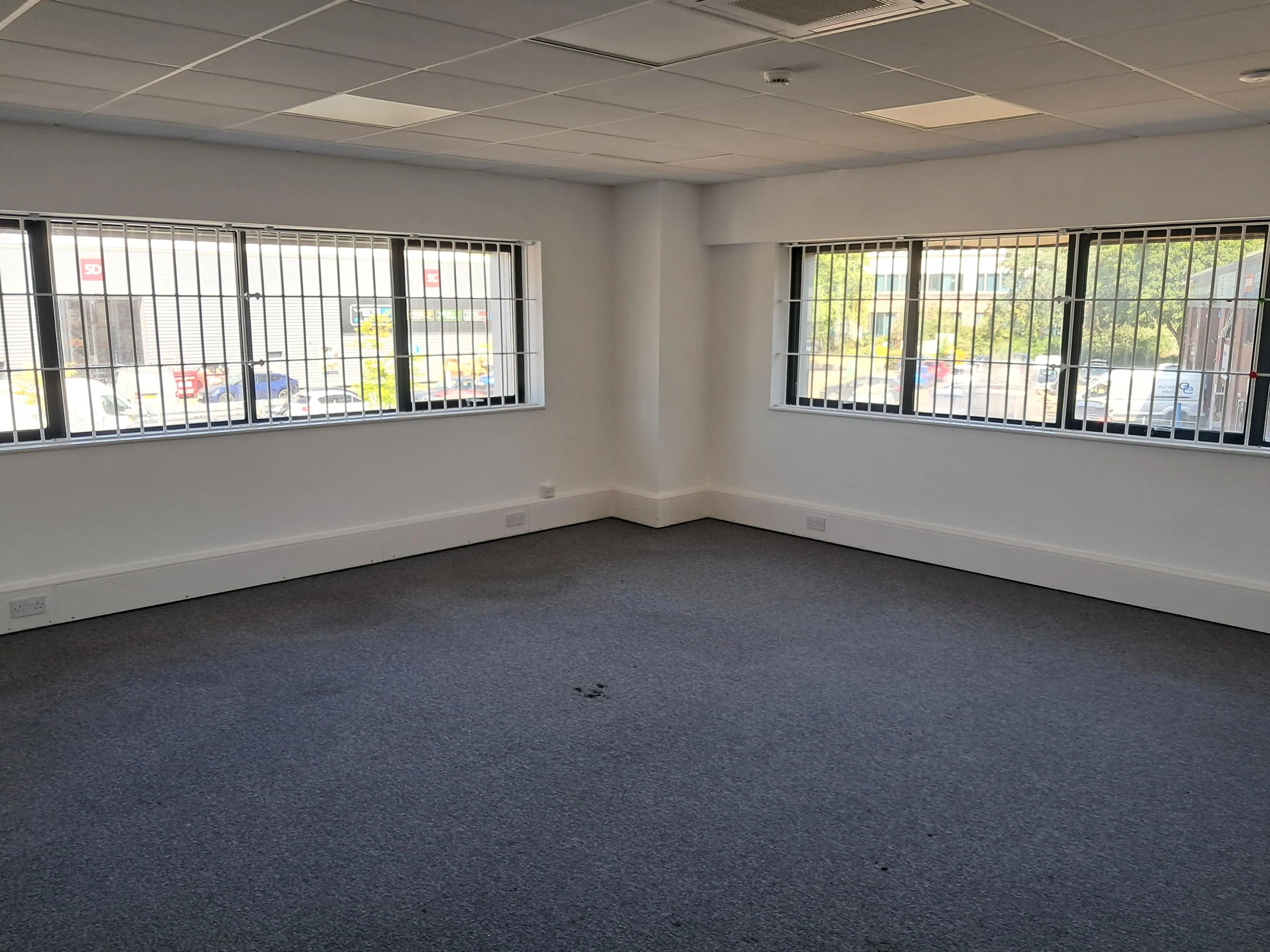 Unit 12c The Western Centre, Bracknell, Industrial / Offices To Let - pro-bABS6oVW.jpeg