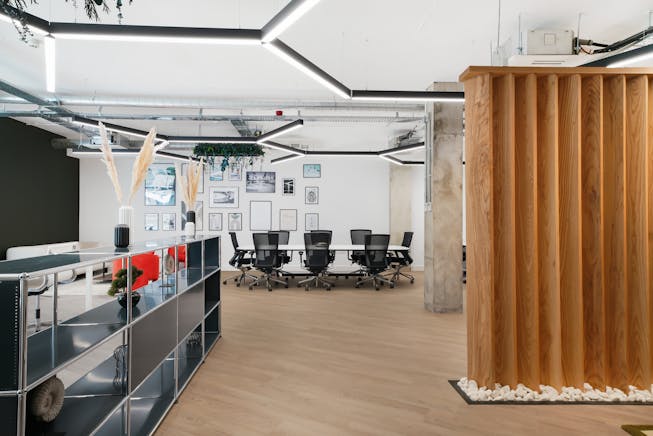 Rochester Mews, Camden, Offices To Let - Suite 3 28 Rochester Place  NIVMhSi5Xk3PHSM802jW.jpg