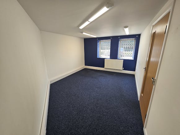 Unit 15-16,Aston Fields Industrial Estate, Aston Road, Bromsgrove, Industrial To Let - Image 12