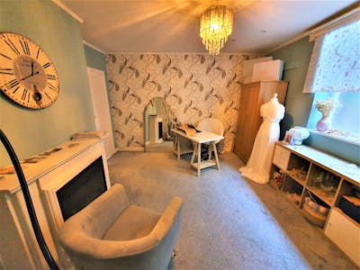 6 Kennerley Road, Stockport, Retail To Let - 20221020_124259 2.jpg