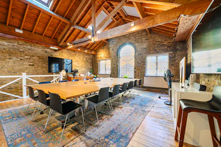 2 Printing House Yard, London, Office To Let - 1530223 (1).jpg