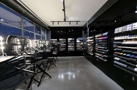 Unit 6, 36-42 New Inn Yard, London, Office To Let - 20251121_120328000_iOS.jpg