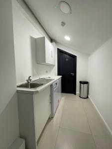 Captain's House, Waterman's Court Business Park, Staines-upon-Thames, Office To Let - 13.jpg