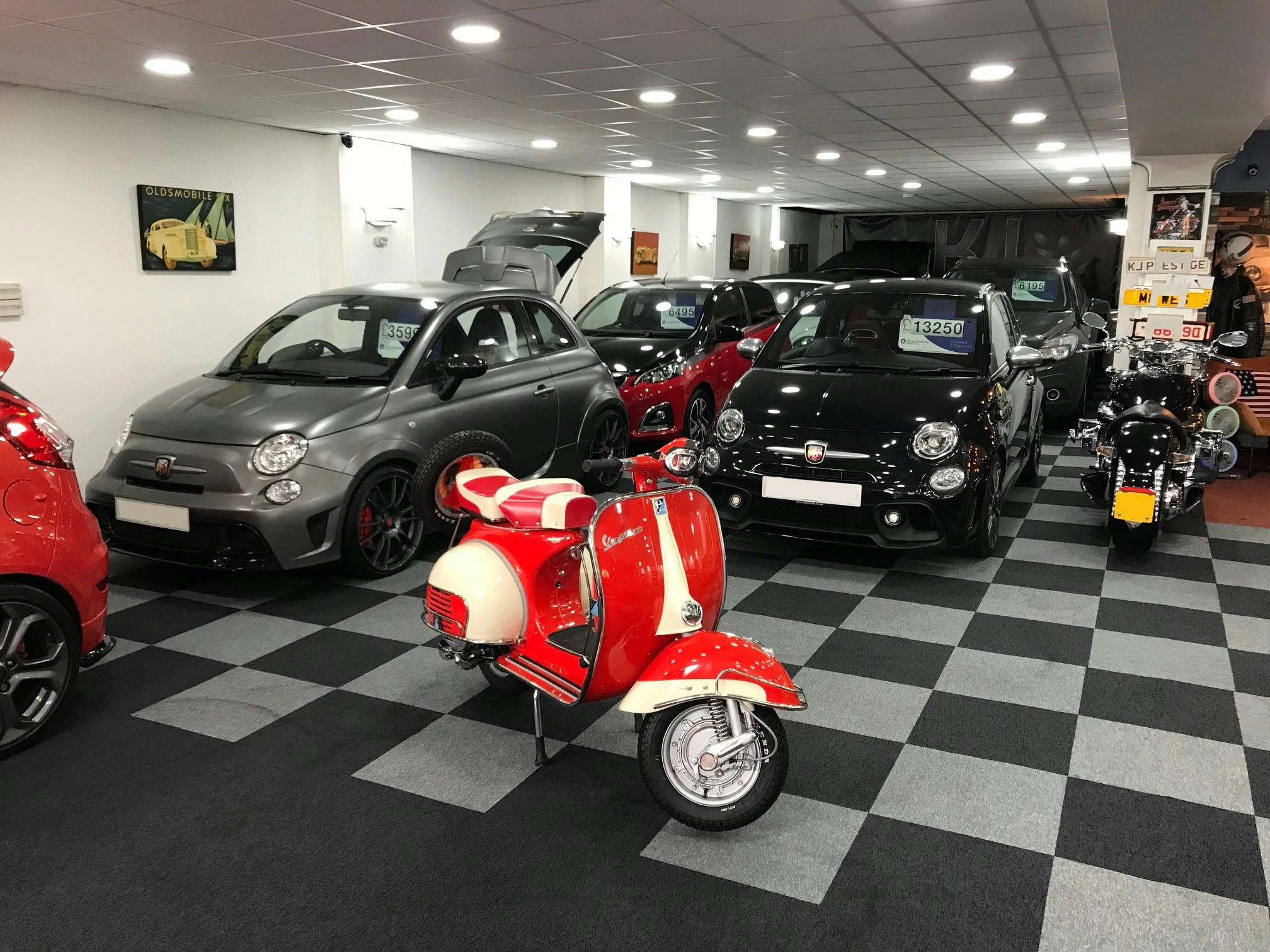 Retail/Shop in Bournemouth - photo 2